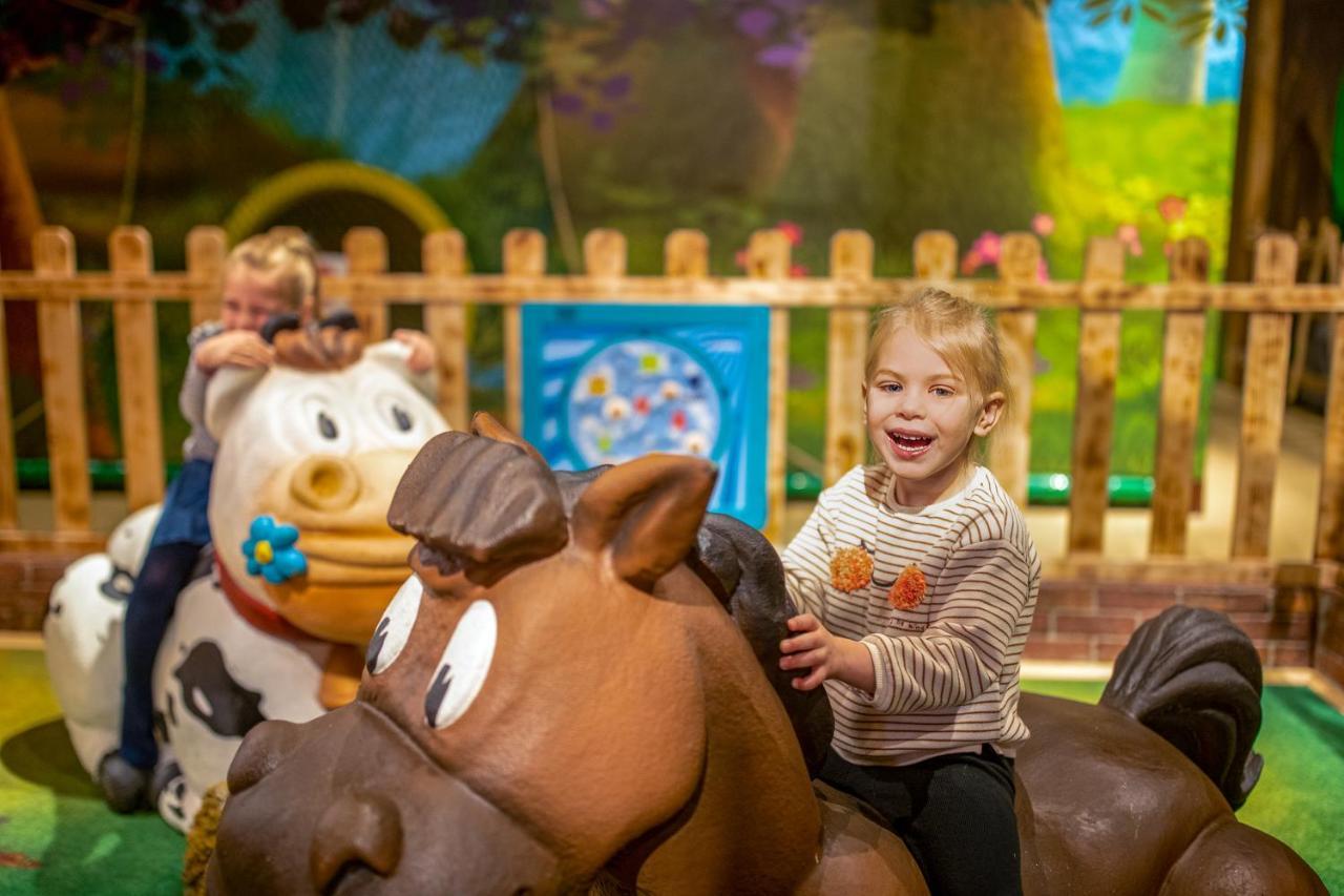 ホテル Center Parcs Les Ardennes ヴィエルサルム エクステリア 写真