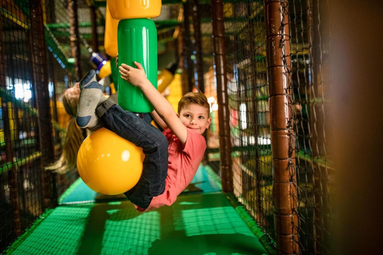 ホテル Center Parcs Les Ardennes ヴィエルサルム エクステリア 写真